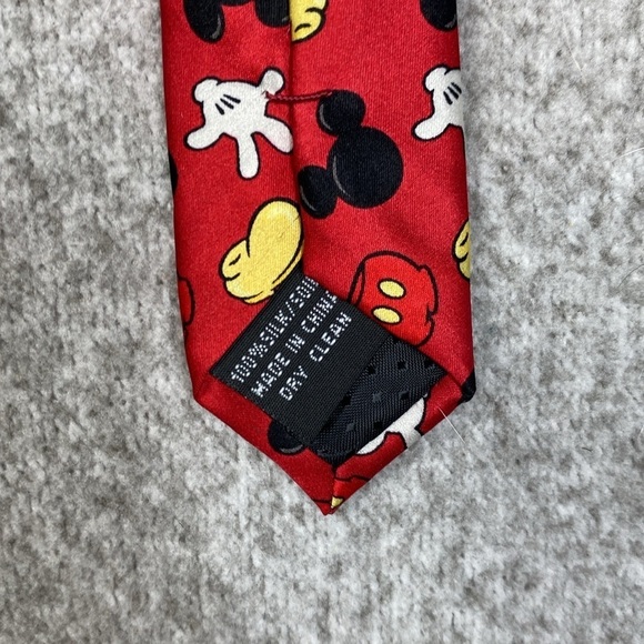 Disneyland Resort tie 100% silk deconstructed Mickey Mouse all over print red - Picture 3 of 6